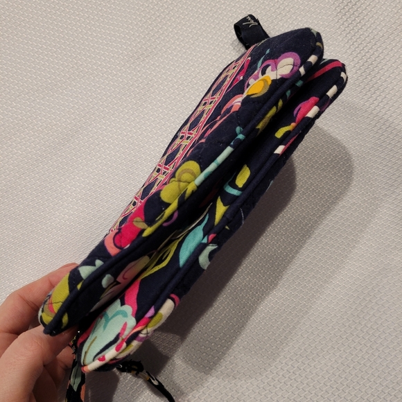 Vera Bradley 2012 "Ribbons" pattern wristlet - Picture 5 of 5